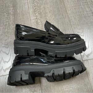 H&M Platform Loafers Patent leather black size 8
